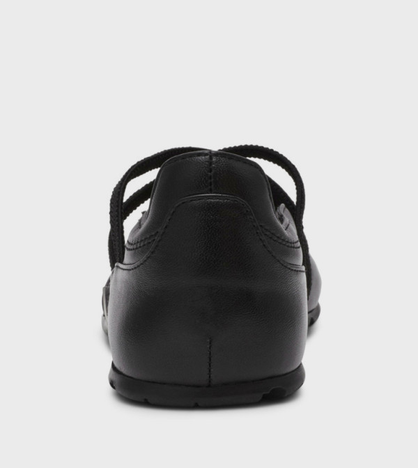 Steve Madden  - Black Low Top