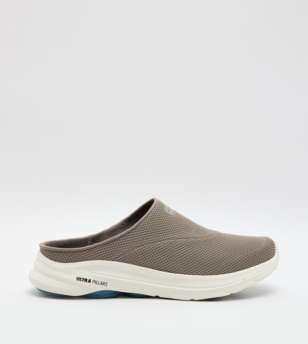 Skechers Skechers - Taupe Casual Slip-ons