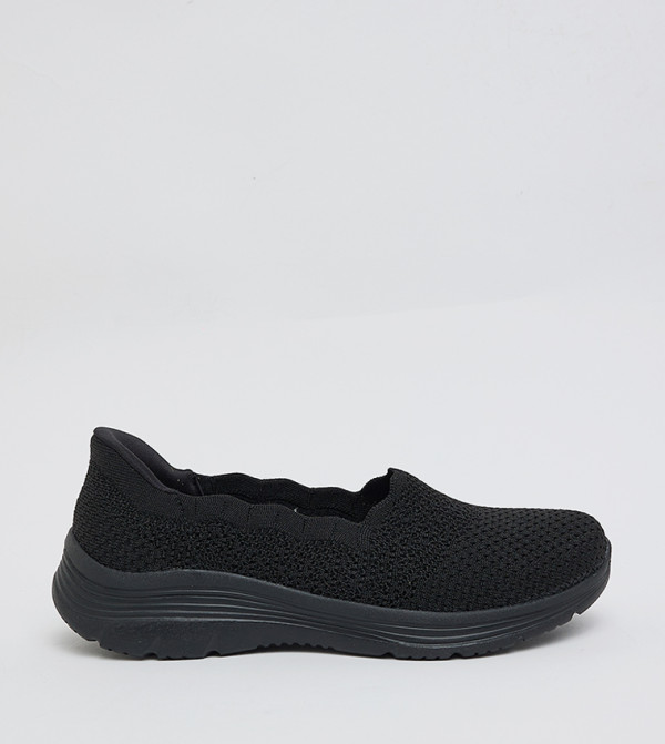 سكيتشرز  Slip-Ons - أسود سهل الارتداء