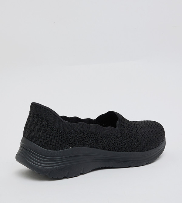 سكيتشرز  Slip-Ons - أسود سهل الارتداء