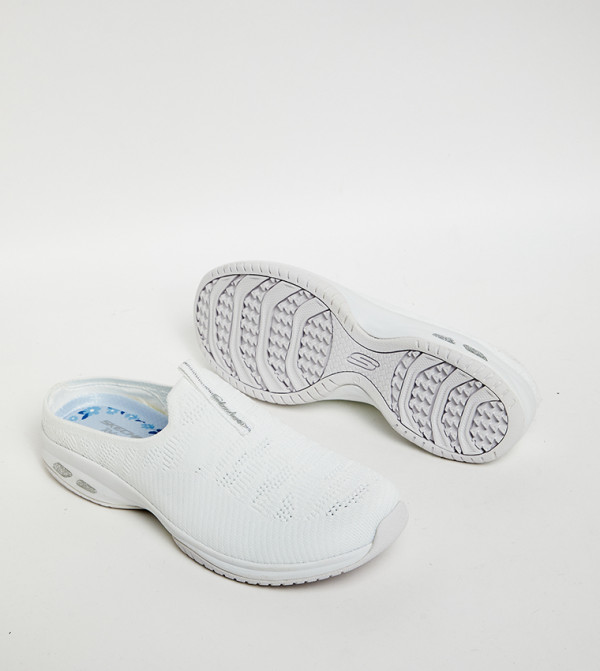 Skechers Skechers - White Casual Slip-ons