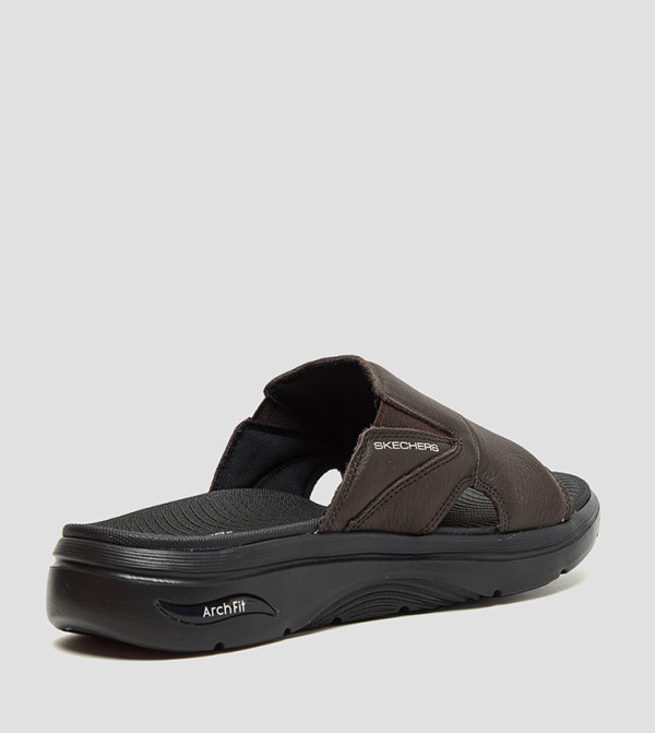 سكيتشرز سكيتشرز - بني  صنادل كاجوال