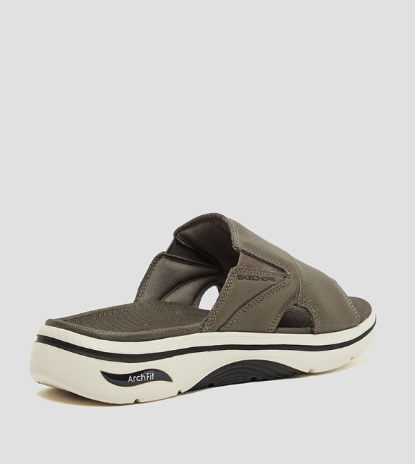 سكيتشرز سكيتشرز - بني  صنادل كاجوال