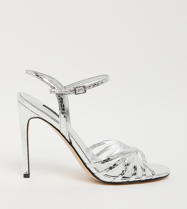 ناين وست ناين وست - فضي كعب