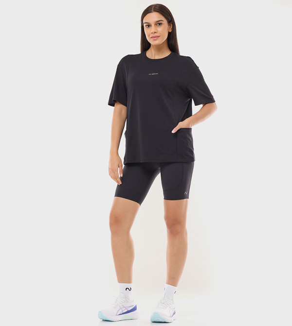 NOT ORDINARY - Black Tops