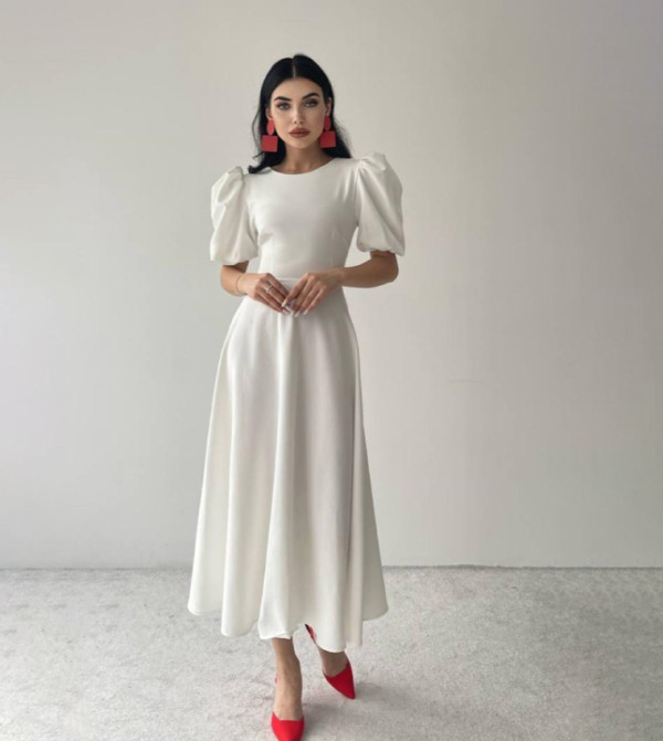 لوف بوكس لوف بوكس - أبيض Midi Dresses
