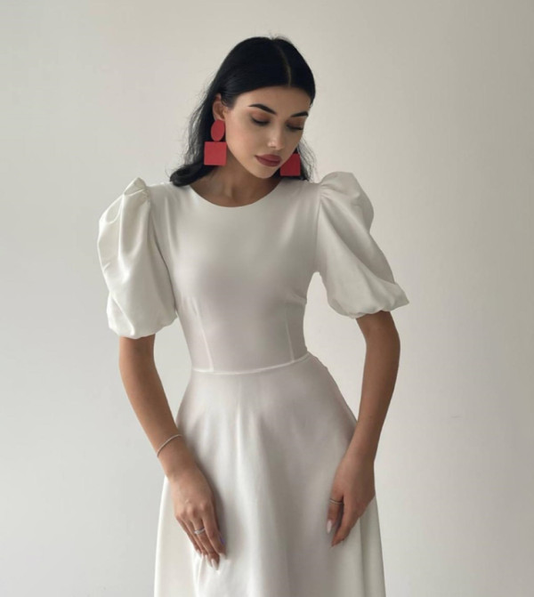 لوف بوكس لوف بوكس - أبيض Midi Dresses