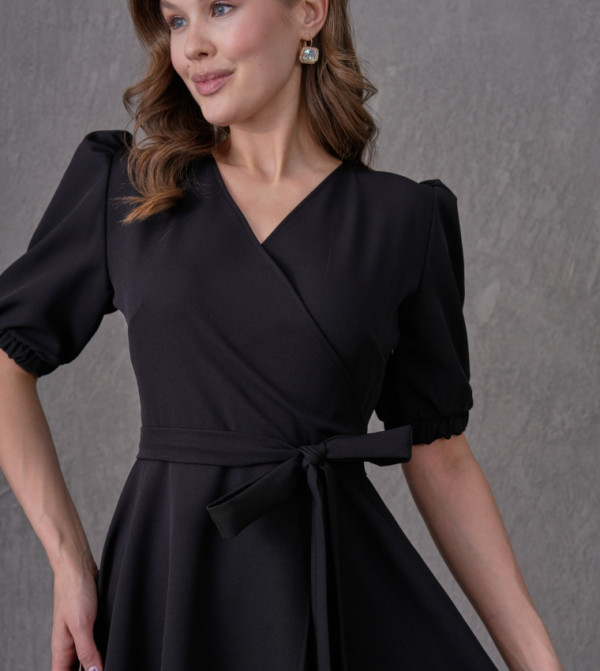 لوف بوكس لوف بوكس - أسود Midi Dresses