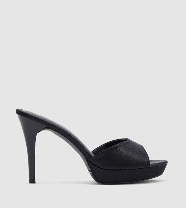 فينتشي فينتشي - أسود Heeled Sandals