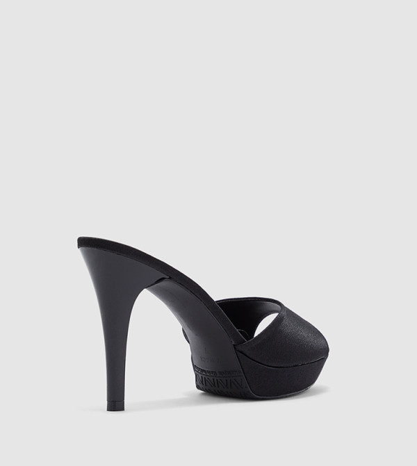 فينتشي فينتشي - أسود Heeled Sandals