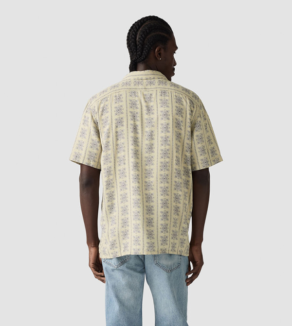 Levi's  - Beige Short Sleeves