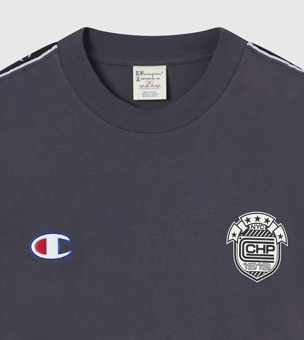 إتوال شامبيون - رمادي داكن Round Neck T-Shirts
