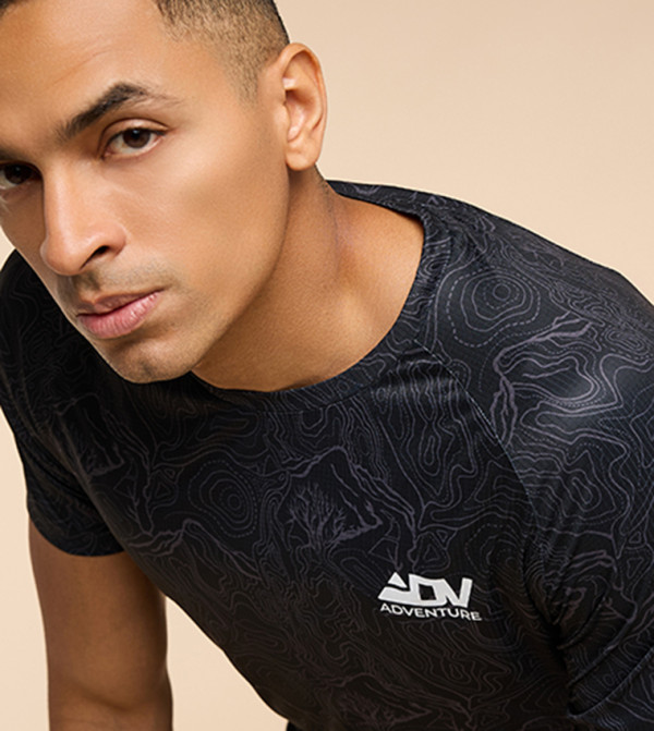 أر آند بي  تيشيرتات وفانيلات  - أسود T-Shirts & Vests