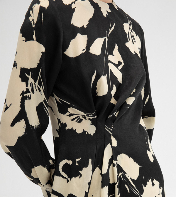 توشيه بريف توشيه بريف - أسود فساتين