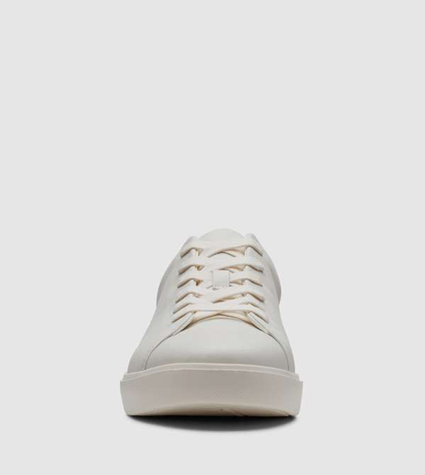 كلاركس  كلاركس  - أبيض Casual Lace up