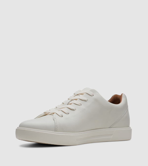 كلاركس  كلاركس  - أبيض Casual Lace up