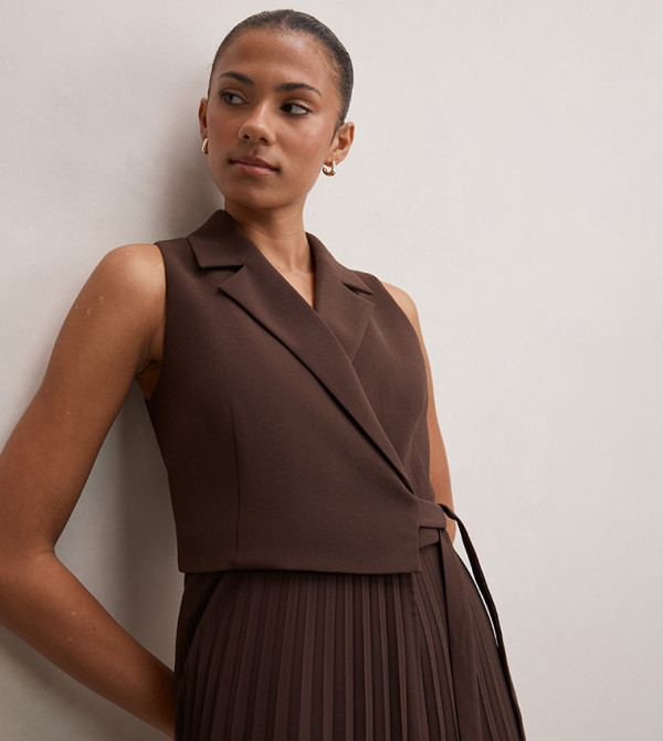 فوريفر نيو  فساتين حفلة - بني  Midi Dresses