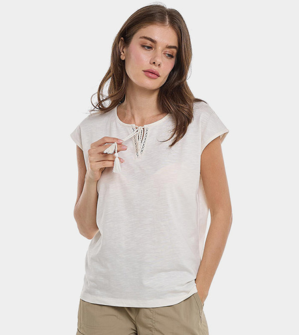 أر آند بي  - أبيض Casual Tops