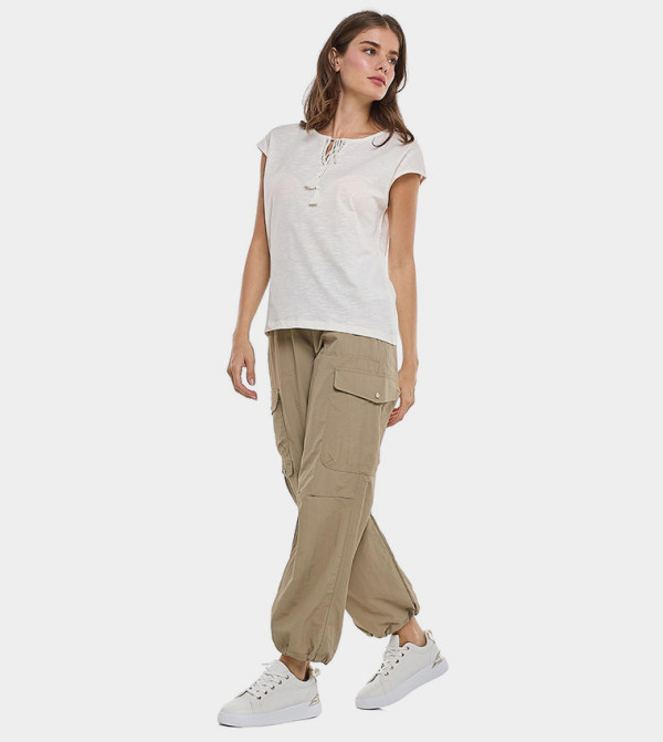 أر آند بي  - أبيض Casual Tops