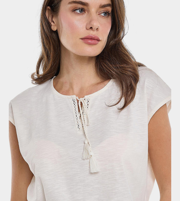 أر آند بي  - أبيض Casual Tops