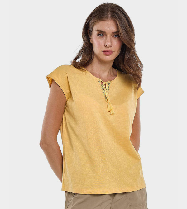 أر آند بي  - أصفر Casual Tops