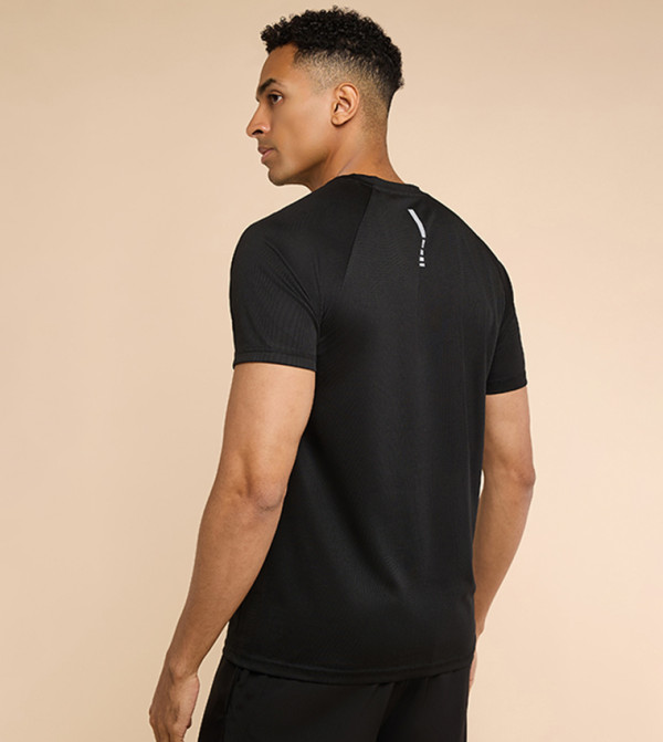 أر آند بي  تيشيرتات وفانيلات  - أسود T-Shirts & Vests