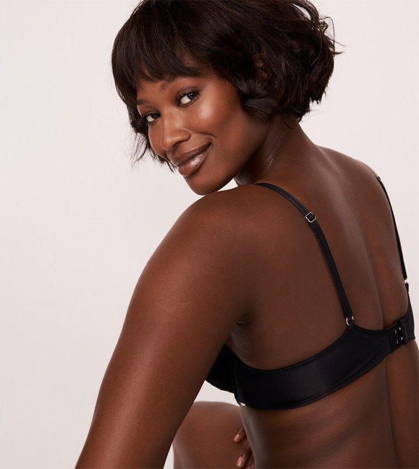 La Vie en Rose Lingerie - Black Bras