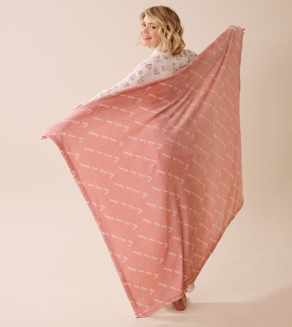 La Vie en Rose Bedding - Pink Blankets & Throws
