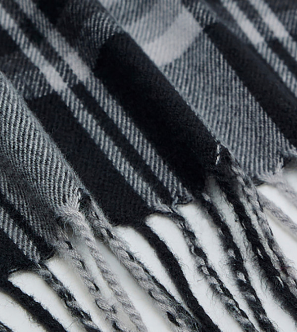 R&B  Scarves - BLACK Knitted Scarves