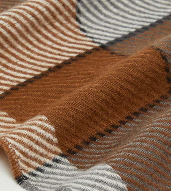 أر آند بي  أوشحة - متعدد Knitted Scarves