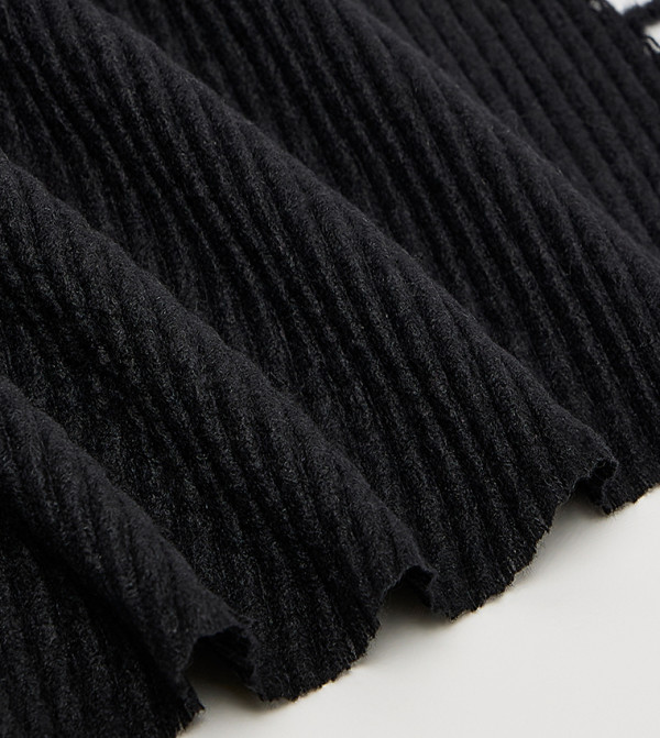 R&B  Woollen Scarves - BLACK Woolen Scarves