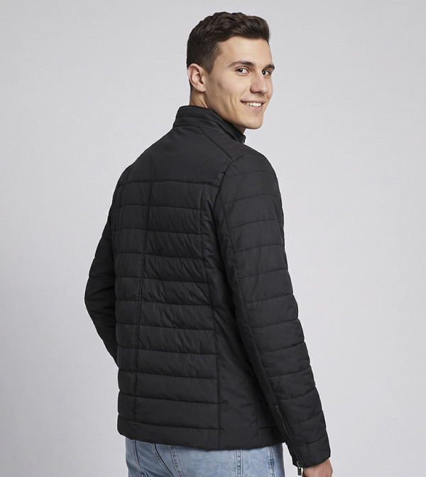 أر آند بي  جاكيتات منفوخة  - أسود Puffer Jackets