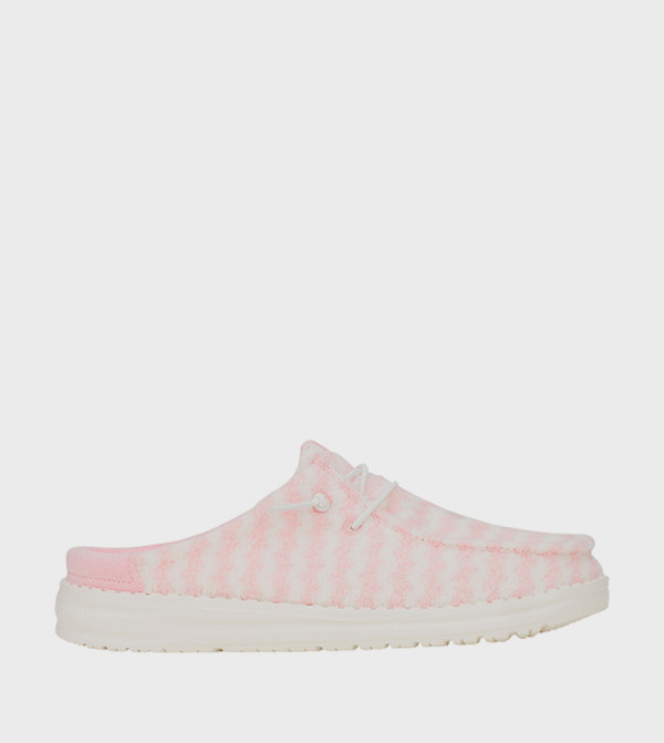 HEY DUDE HEY DUDE - Pink Casual Slip-ons