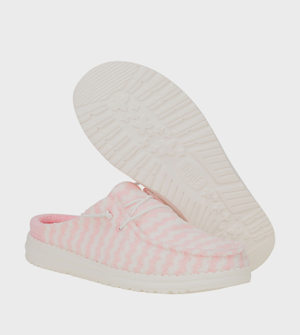 HEY DUDE HEY DUDE - Pink Casual Slip-ons