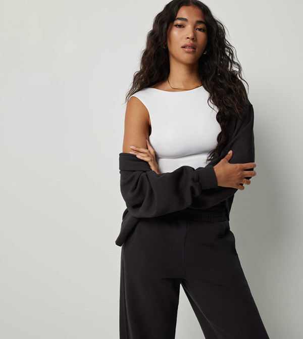 Ardene  Clothing - White Cropped Tops