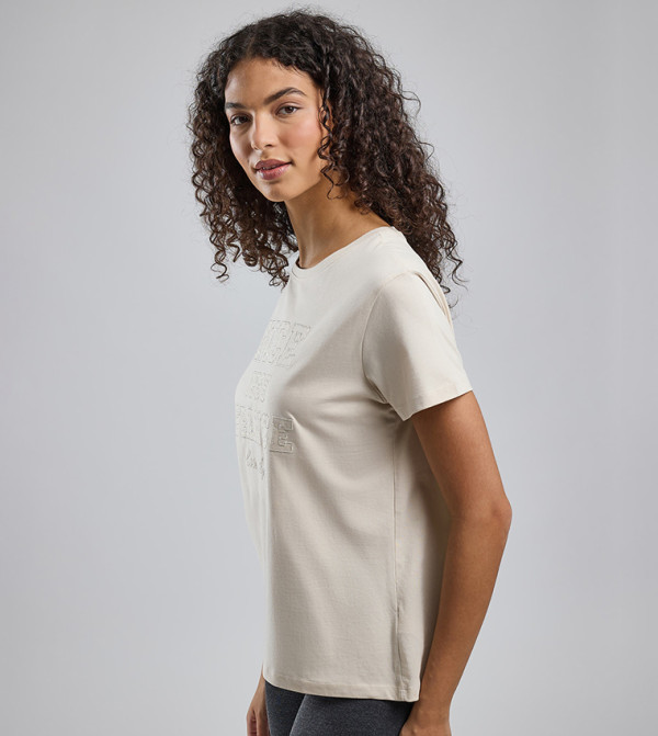 أر آند بي  تيشيرتات  كم قصير  - لحمي Short Sleeve T-Shirts