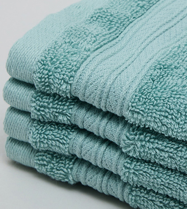 R&B Bath & Bedding - Turquoise Short Sleeve T-Shirts