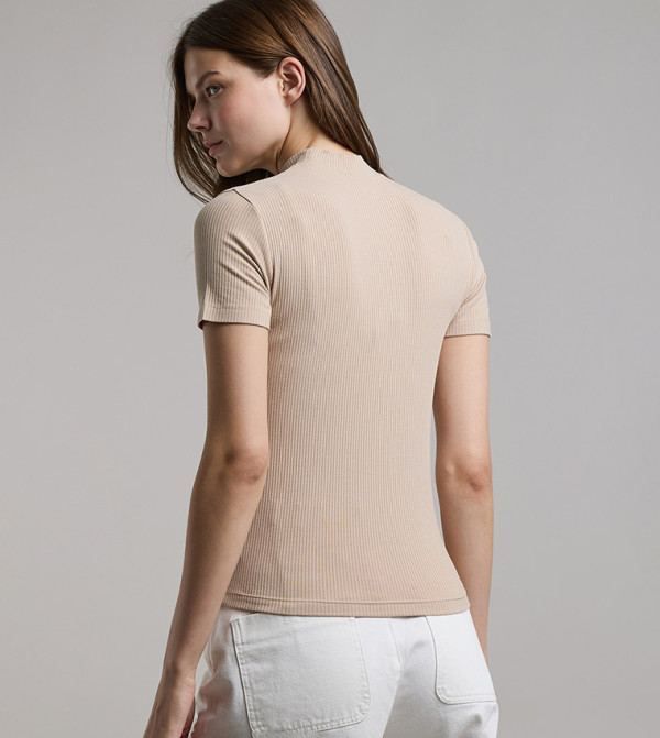 أر آند بي  - بيج Casual Tops