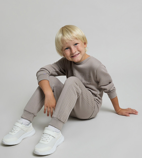 أر آند بي - بيج "مجموعات الملابس "