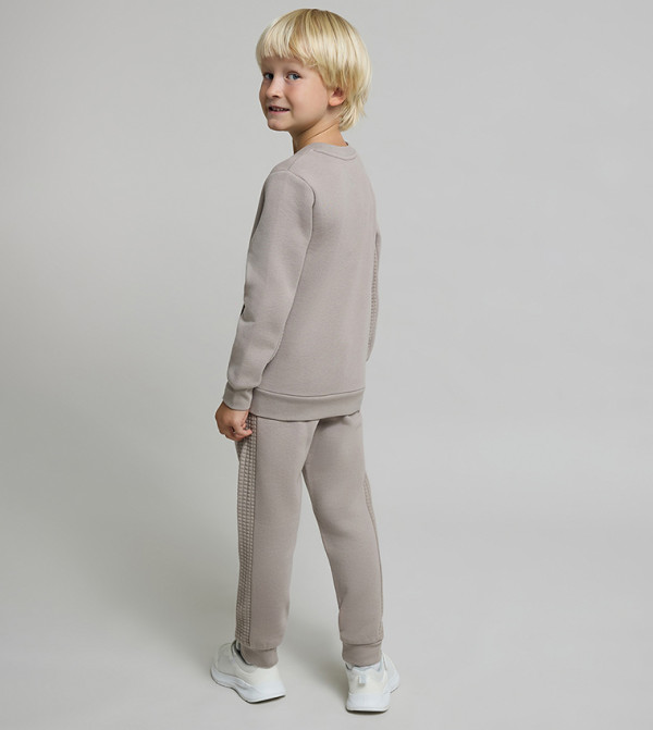 أر آند بي - بيج "مجموعات الملابس "