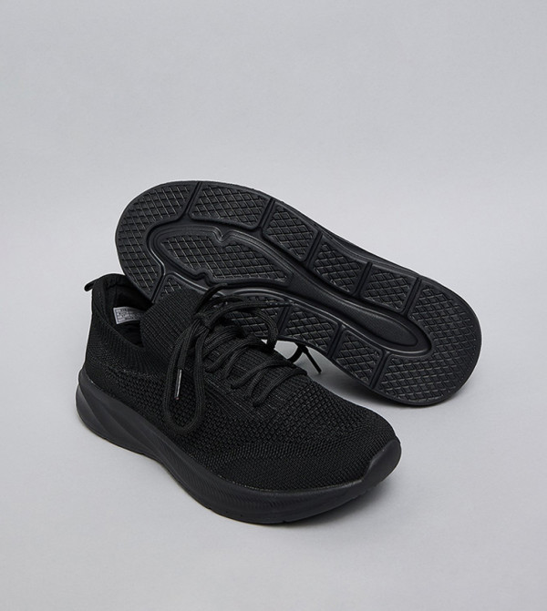 أر آند بي  Slip-Ons - أسود سهل الارتداء