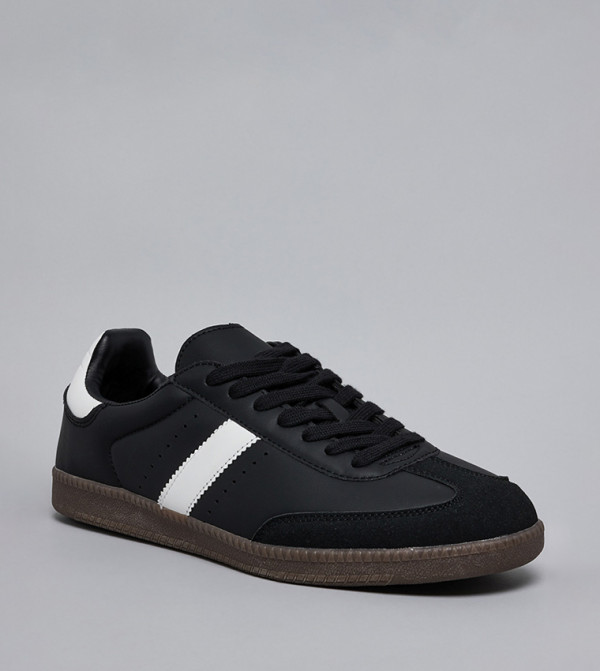 أر آند بي  أحذية سنيكرز - أسود أحذية برقبة منخفضة 