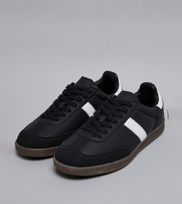 أر آند بي  أحذية سنيكرز - أسود أحذية برقبة منخفضة 