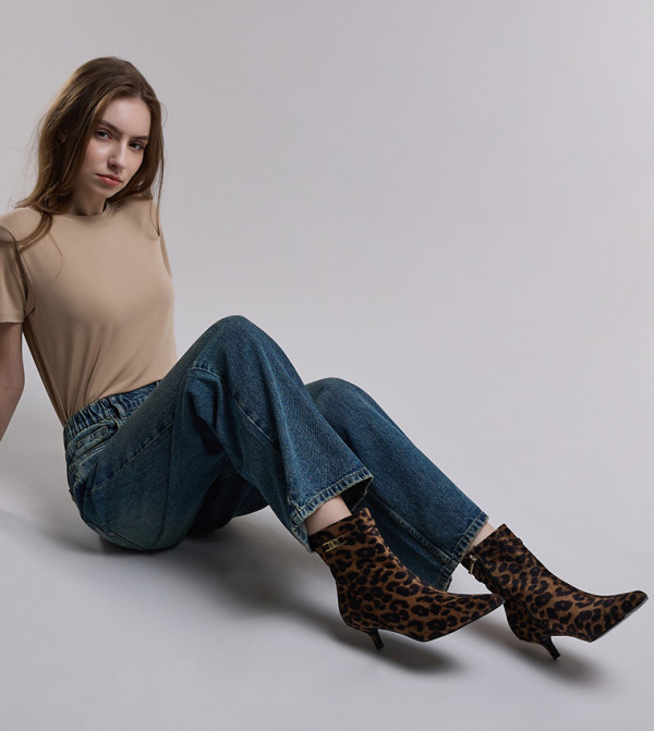 أر آند بي  أبوات - متعدد Ankle length Boots