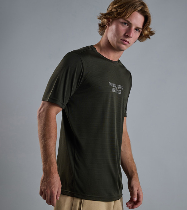 أر آند بي  ملابس رياضة - زيتي  T-Shirts & Vests