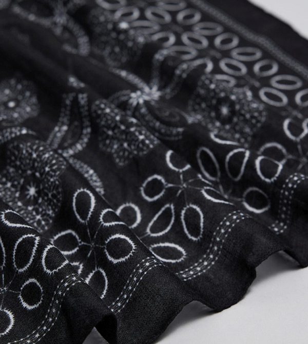 R&B  Blanket Scarves - Black Blanket Scarves