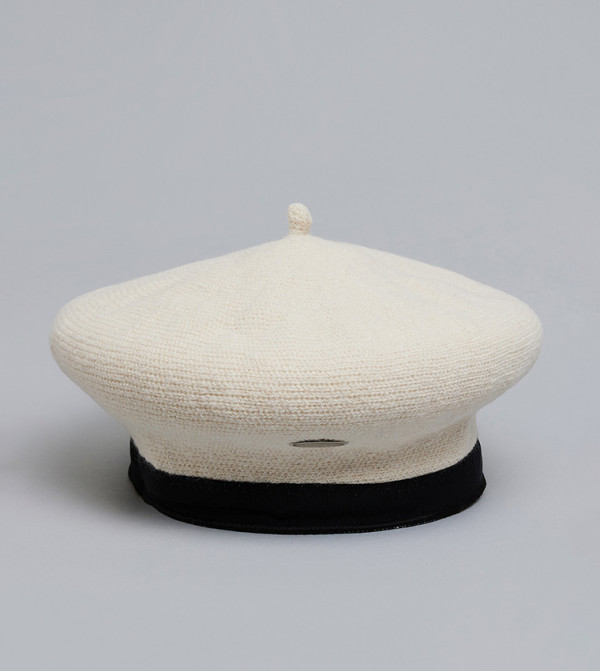 أر آند بي  - عاجي  بيريه