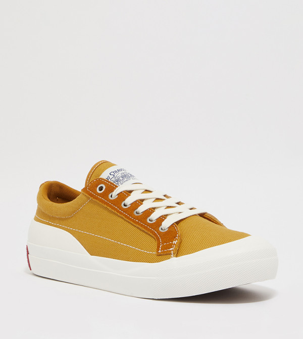 Levi's  - Orange Low Top