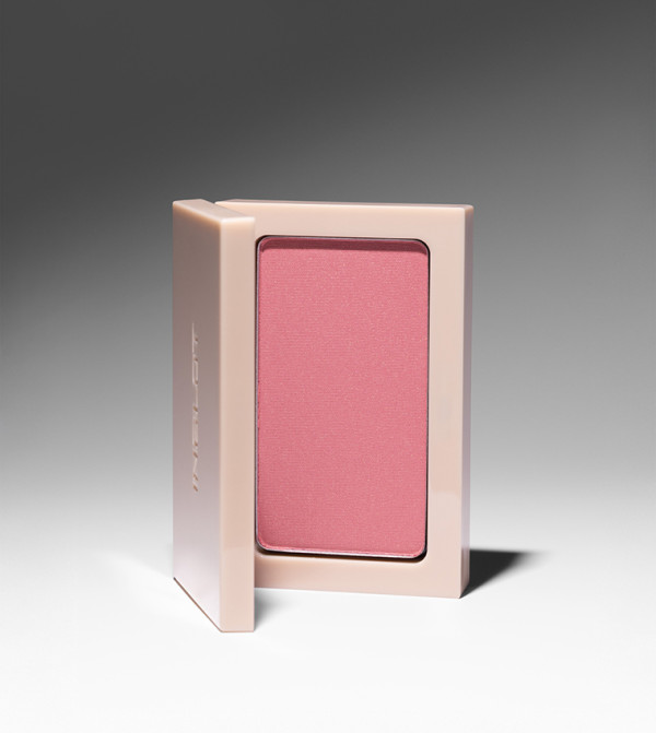 انجلوت  الجمال - وردي العناية بالوجه