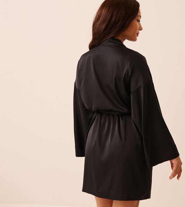 La Vie en Rose  Sleepwears & Loungewears - BLACK Night Robes & Kimonos